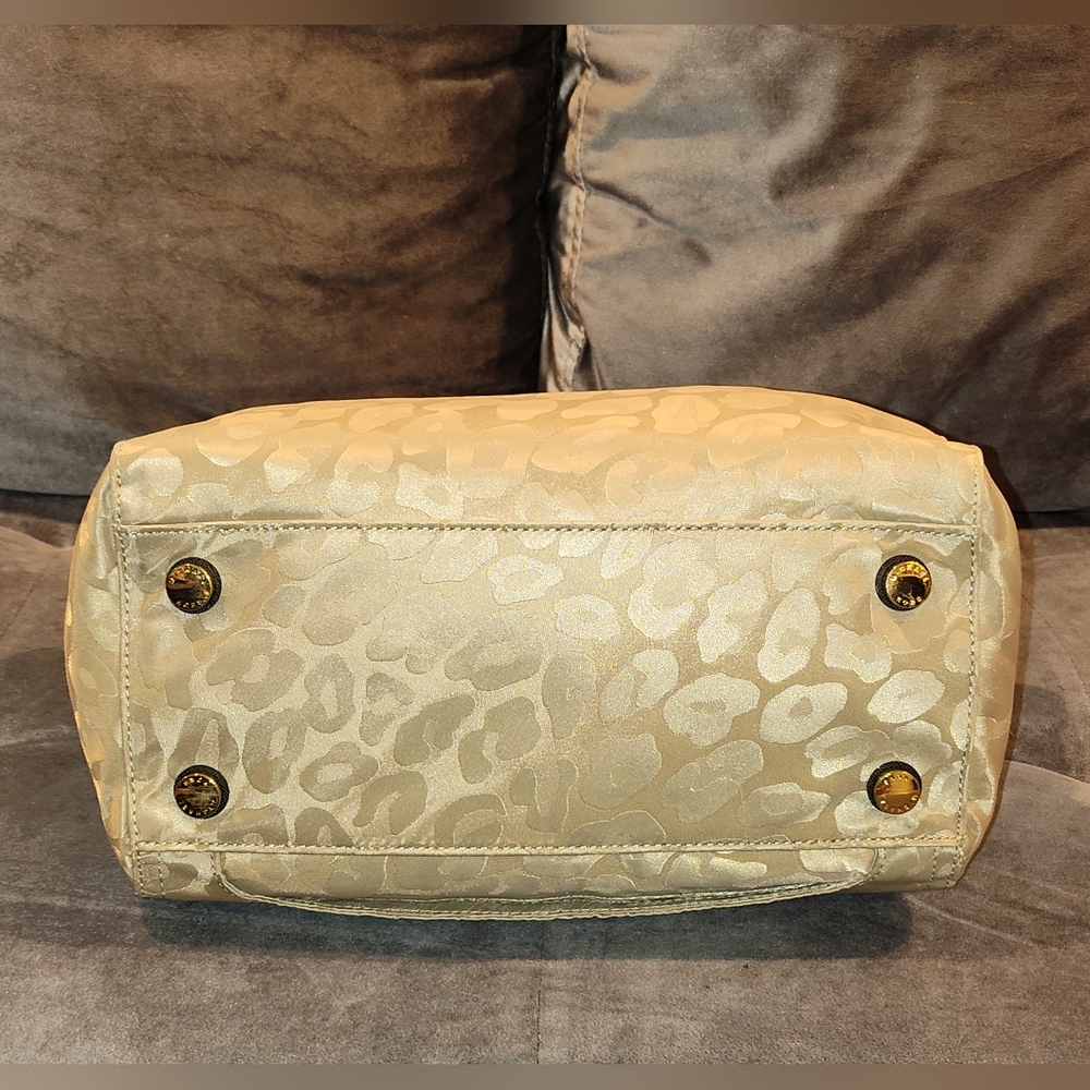 MICHAEL KORS KELSEY GOLD NYLON LEOPARD PRINT & BLACK LEATHER MEDIUM TOTE BAG - Picture 7 of 16